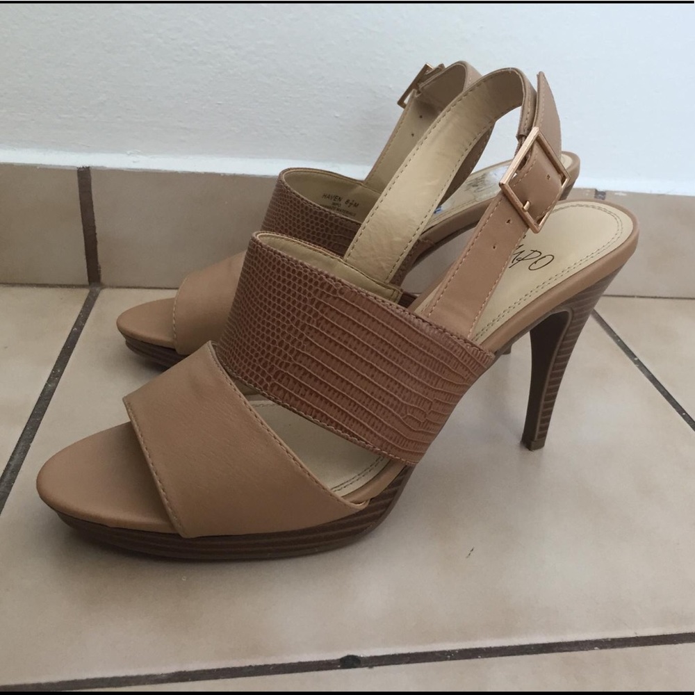IMPO Cream and brown sandal heel platform